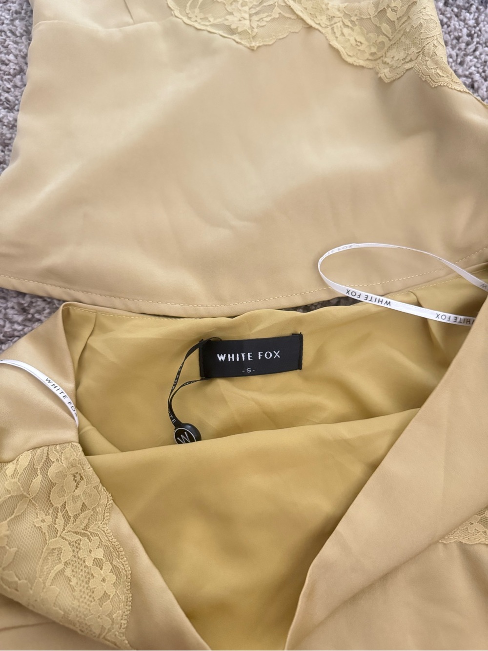 Women's Lace Trim V-Neck set skirt in Mustard - Picture 2 of 3